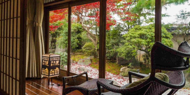 Budget hotels in Kyoto with easy access to gardens